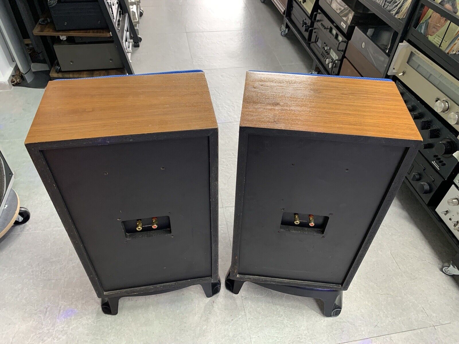 JBL 4313B LEGENDARY Studio Monitor Speakers Vintage 1980 Original Work Good Look