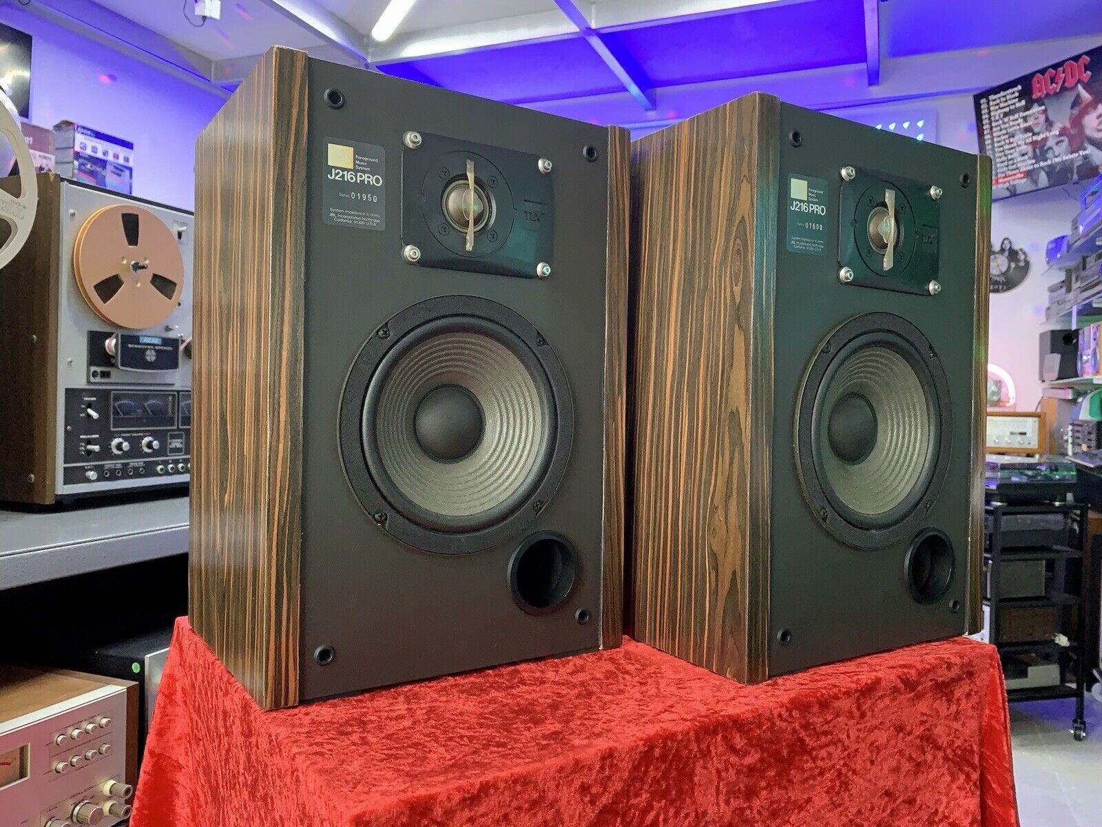 JBL J216 PRO Studio Monitor Speaker 2Way 60Watts RMS Vintage 1985 WORK Good Look