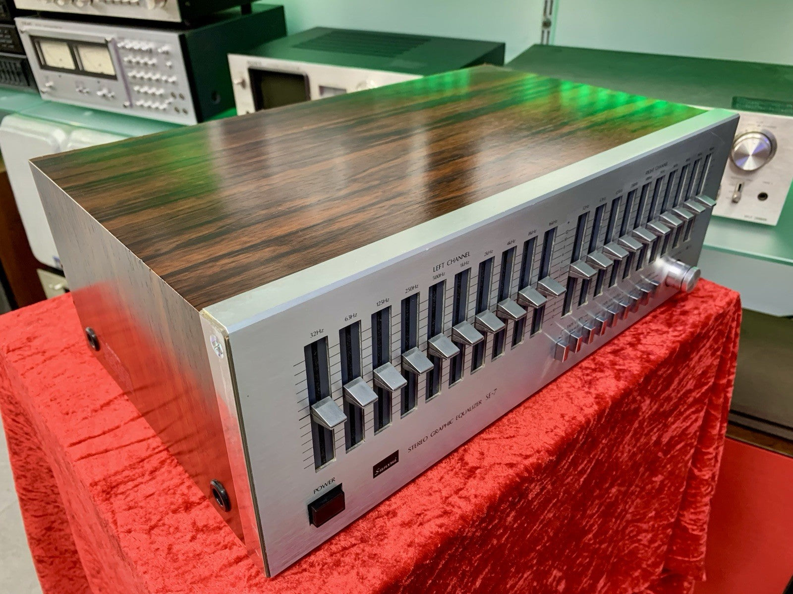 Sansui SE-7 Stereo Graphic Equalizer Vintage 1979 Wood Work Like New Good Look
