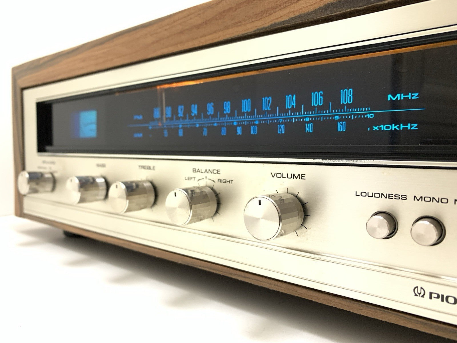 PIONEER SX 300 AM/FM Stereo Receiver NEW Wood BOX Vintage 1973 WORK Good Look