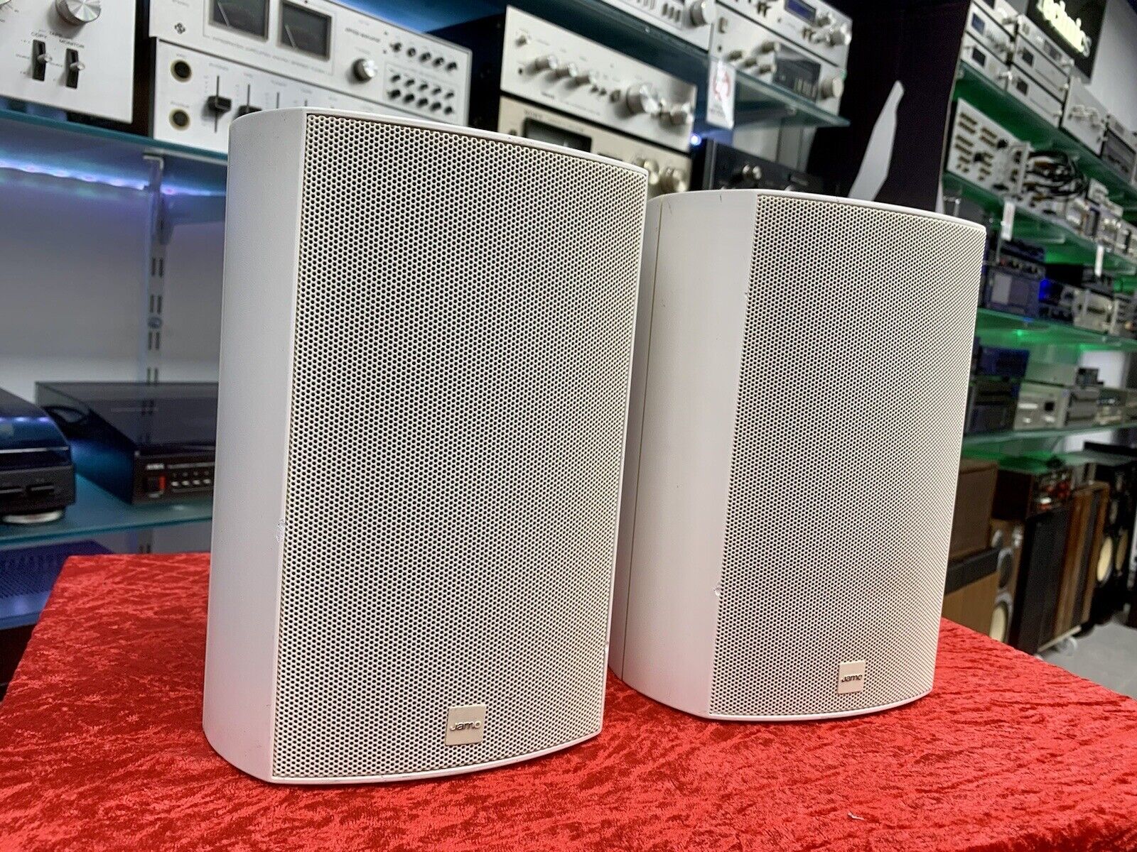JAMO (KLIPSH) A-330 Speakers bookshelf/satellite 2 Way Vintage 100Watt Good Look