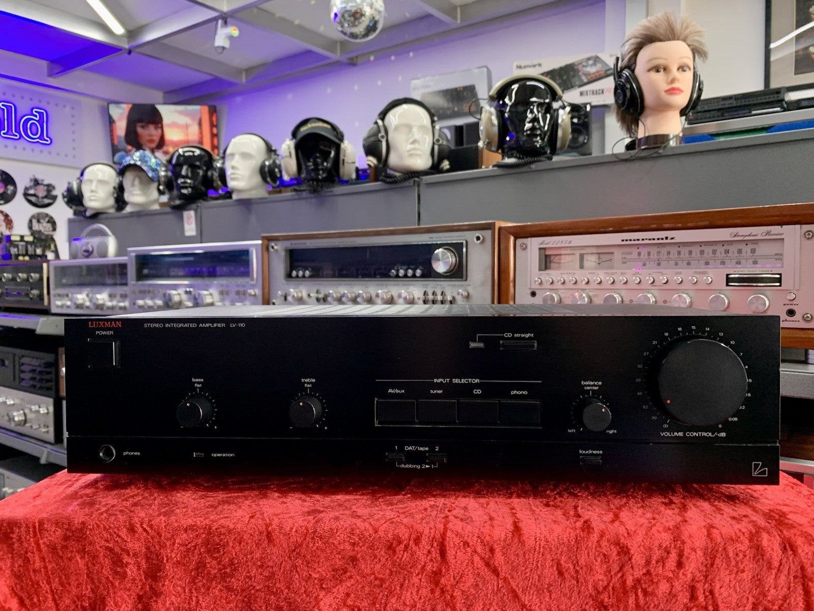 LUXMAN LV 110 Stereo Integrated Amplifier 35+35 W RMS Vintage 1988 WORK GoodLook