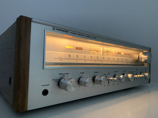 PIONEER SX 750 AM FM Stereo Receiver 50+50 Watts RMS Vintage 1976 WORK Good LOOK