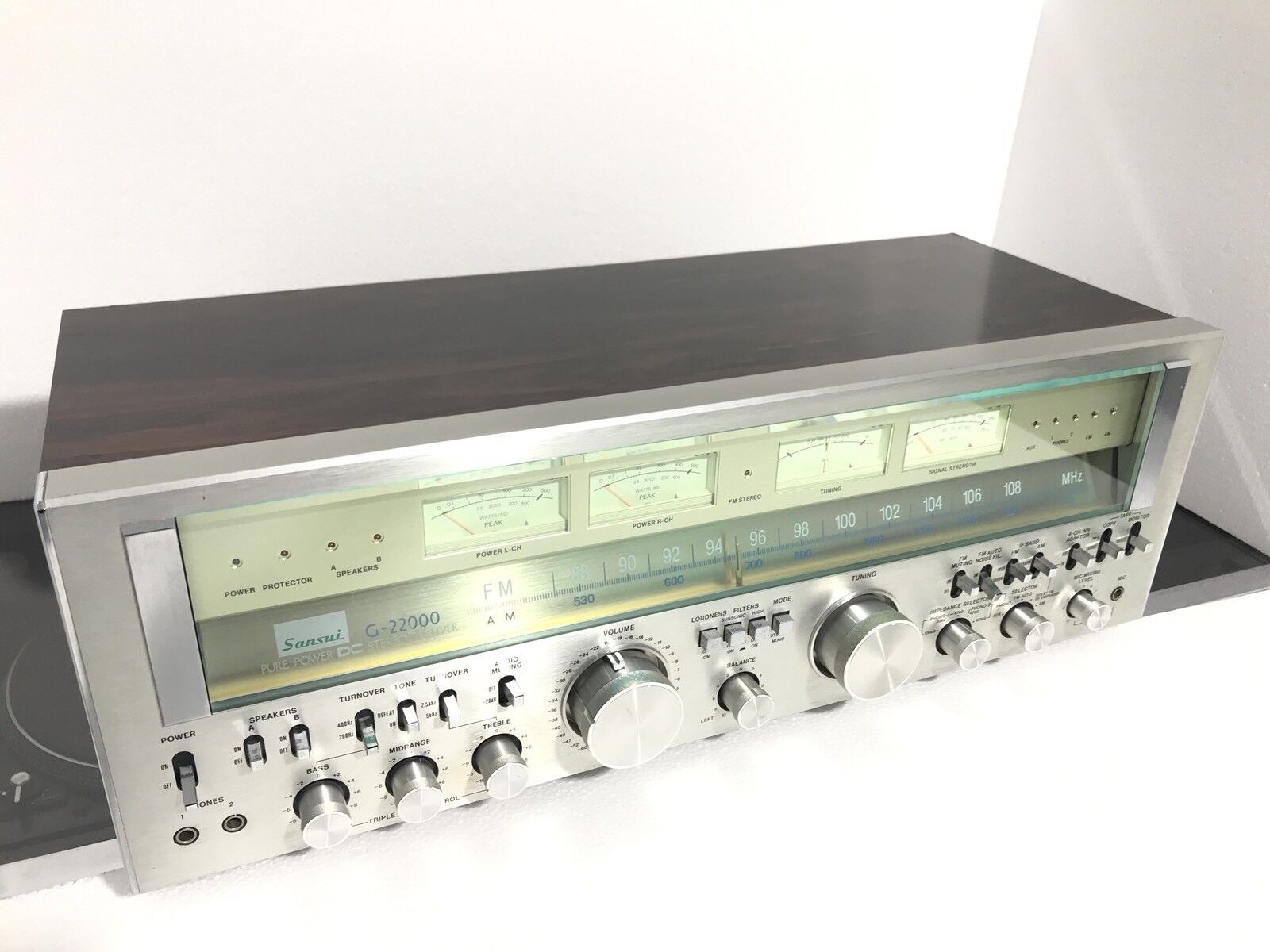 SANSUI G 22000 Stereo MONSTER Receiver 2X 220 WRMS Vintage 1978 WORK Good Look