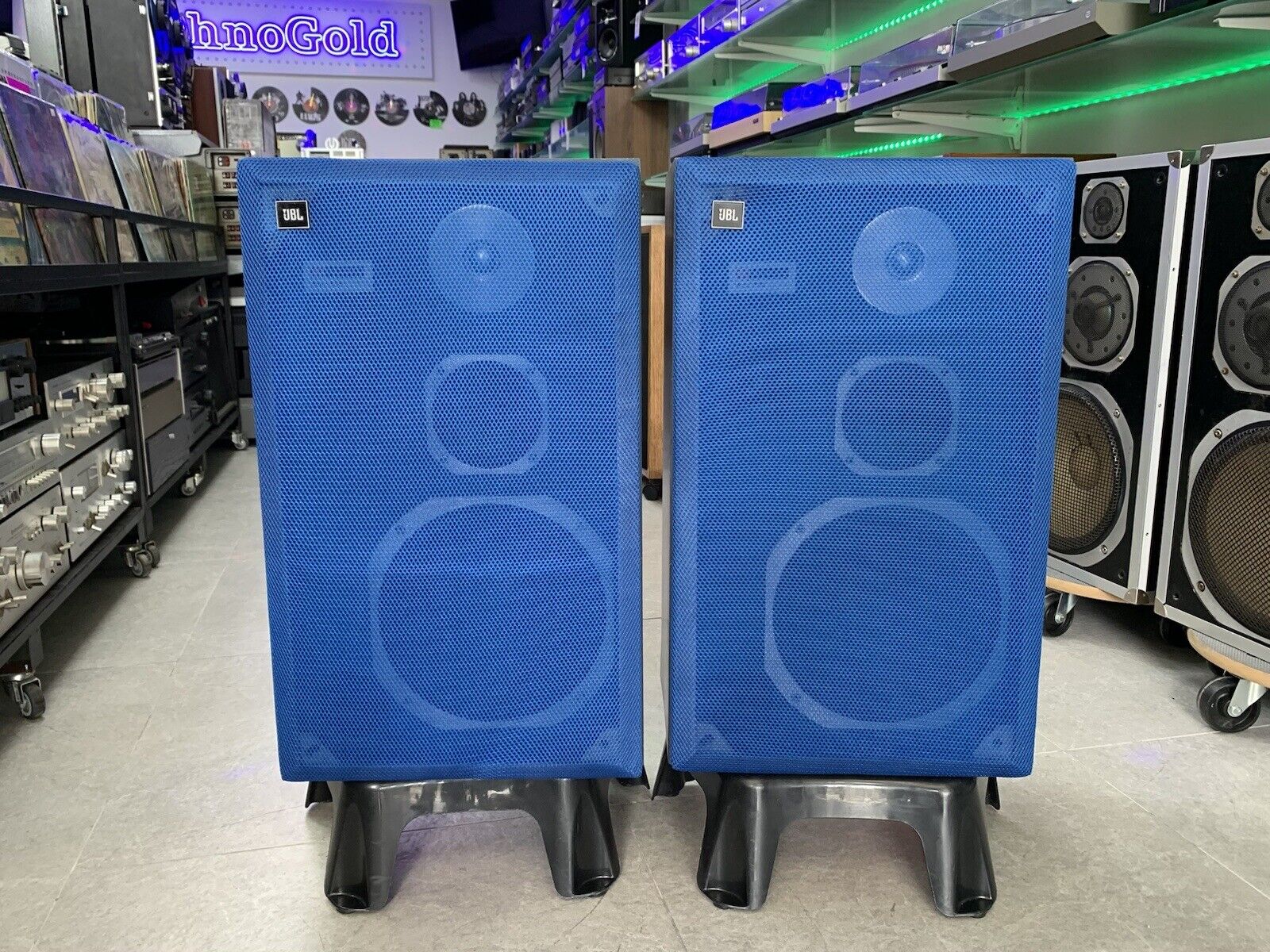 JBL 4313B LEGENDARY Studio Monitor Speakers Vintage 1980 Original Work Good Look