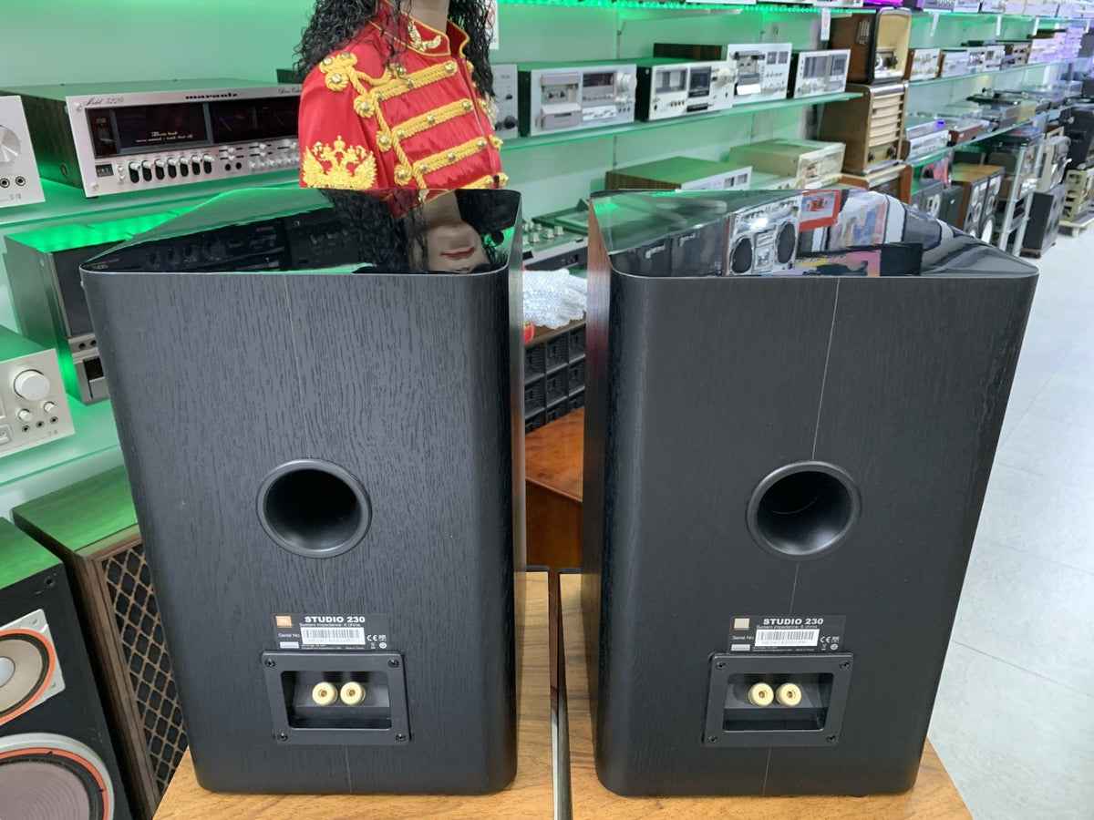 JBL Studio 230 Monitor Speakers 2 Way 150 Watts RMS Vintage WORK Good Look
