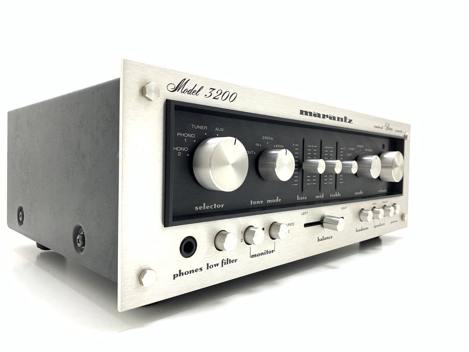 MARANTZ Model 3200 Stereo Pre Amplifier Vintage 1976 HiFi Work Like NEW GoodLook