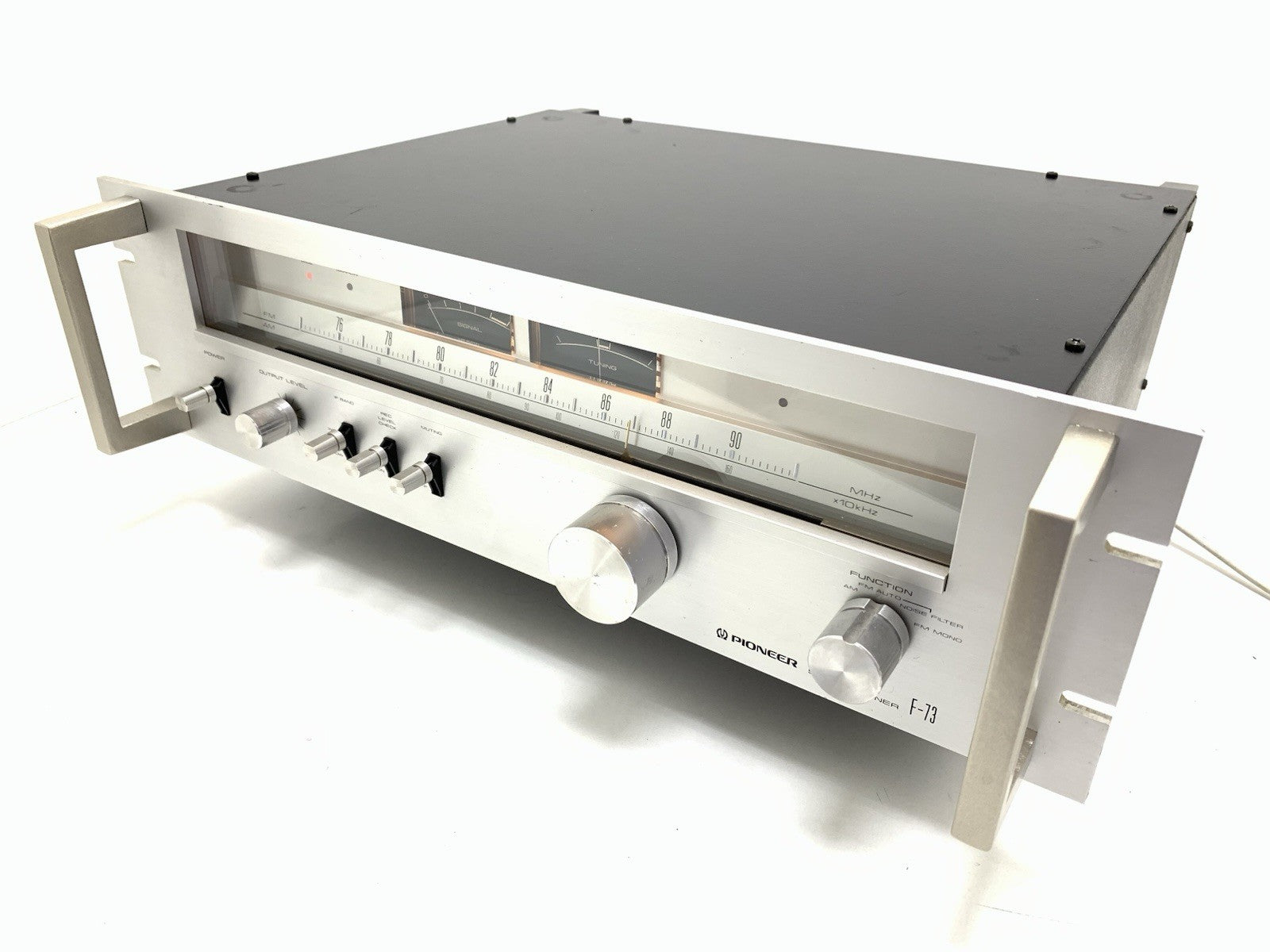 PIONEER F 73 AM/FM 76-108MHz Stereo Analogue Tuner Vintage 1980 WORK Good Look