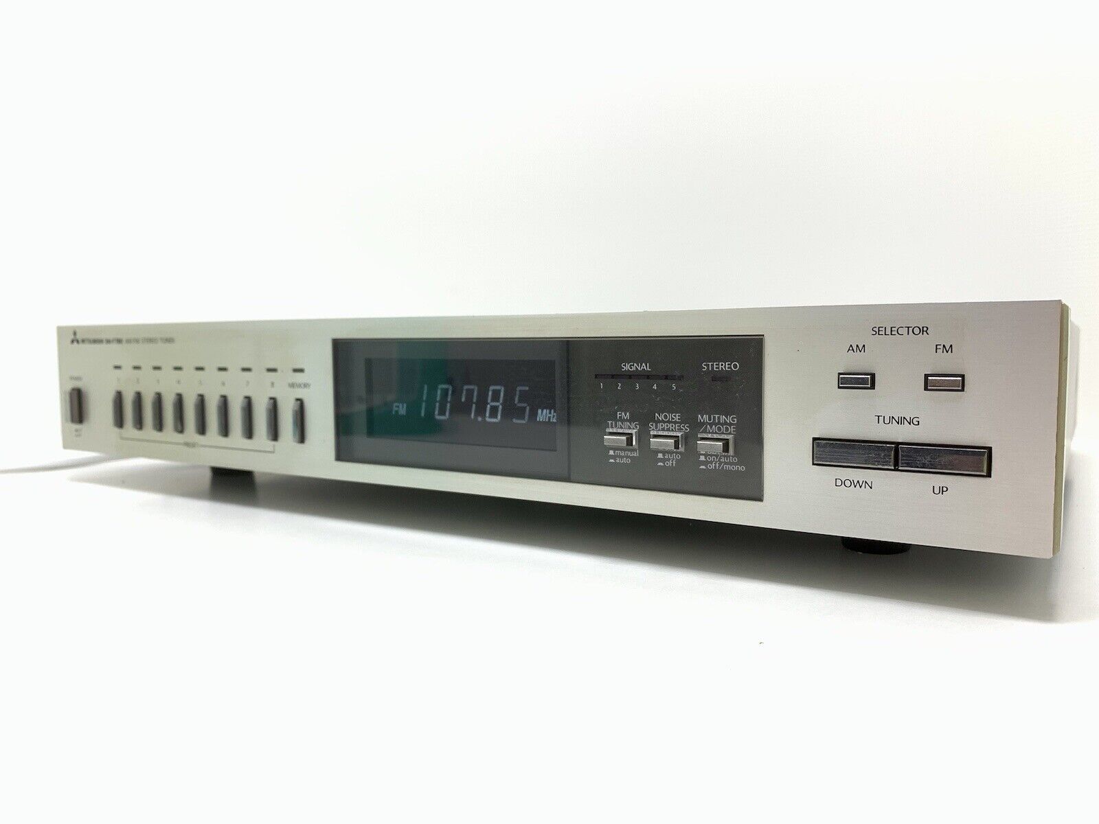 MITSUBISHI DA-F780 AM/FM Stereo Tuner Digital Hi End Vintage 1981 WORK Good Look