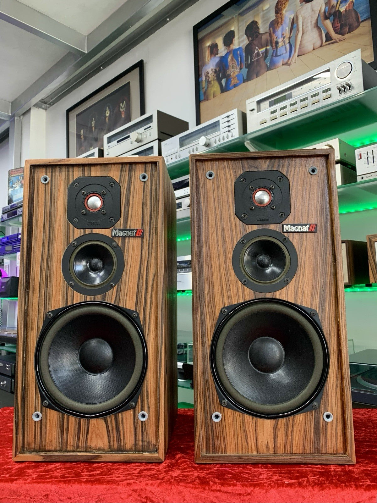 MAGNAT CONCEPT 3 High End Speakers 3 Way 80Watts RMS Vintage 1990 WORK Good Look