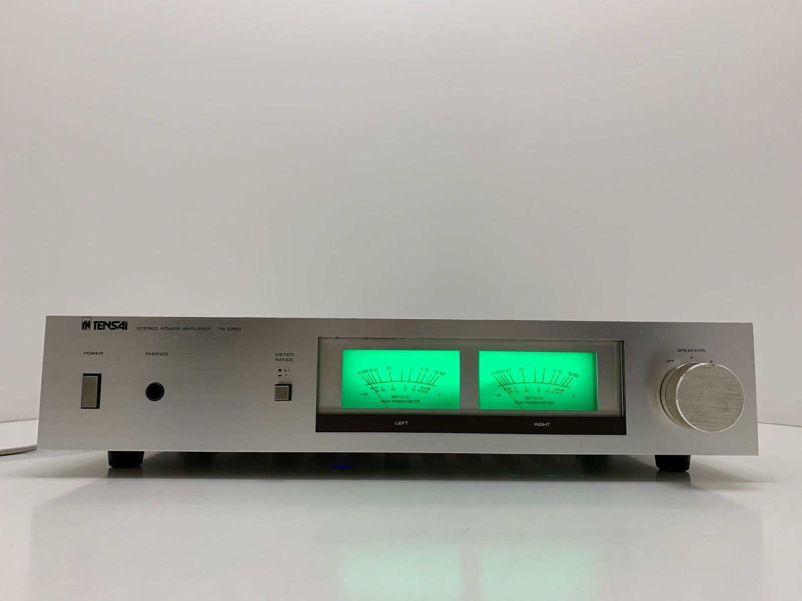 TENSAI TM 2250 Stereo Power Amplifier 100 Watts RMS Vintage 1980 WORK Good Look