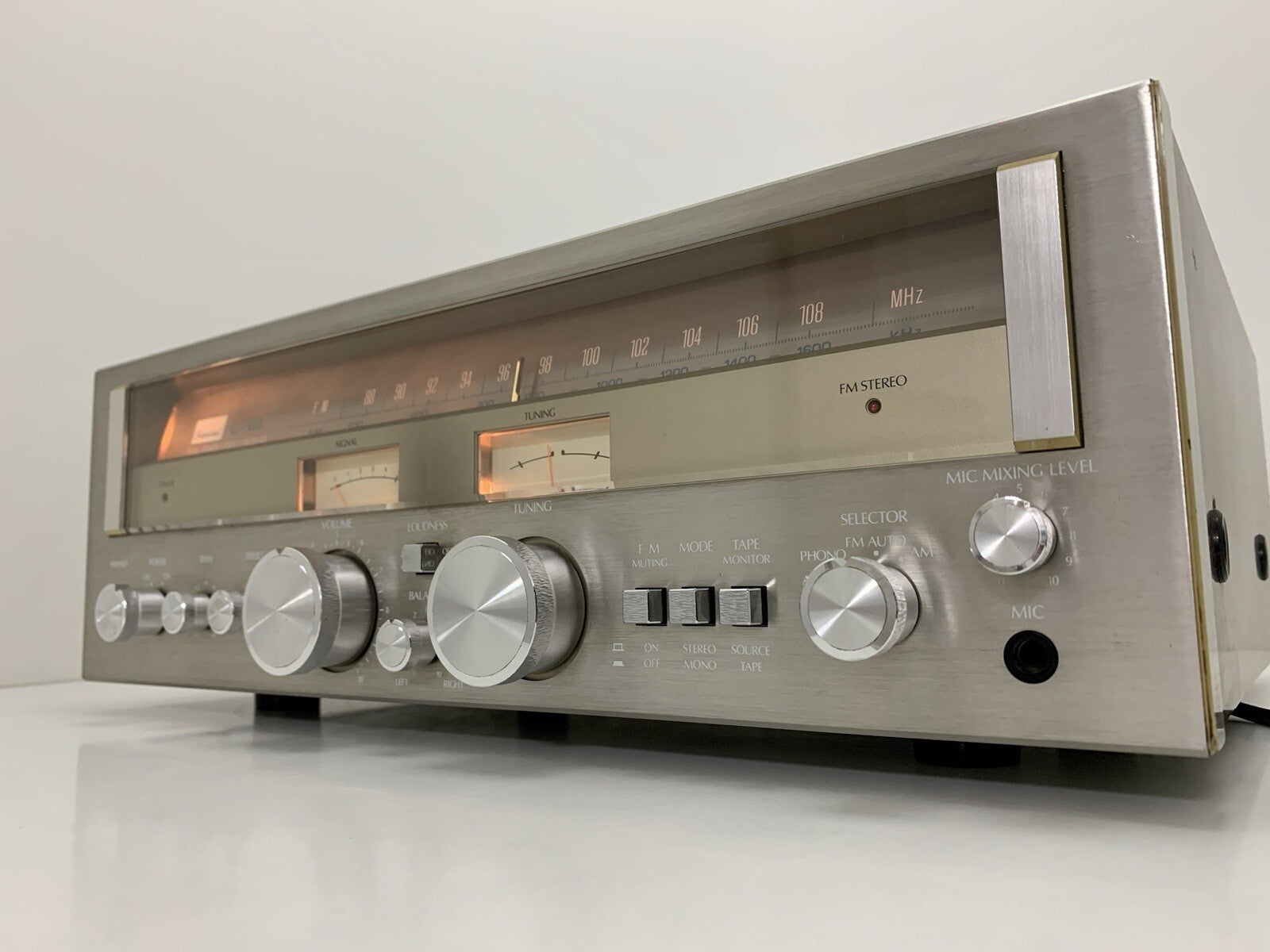 Sansui G 301/G-3000 Stereo Receiver 26+26Watts RMS Vintage 1978 Work Good Look