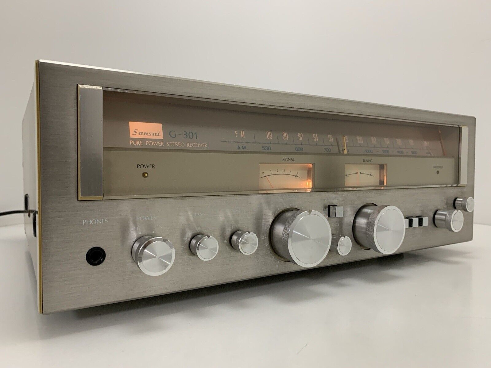 SANSUI G 301 / G-3000 Stereo Receiver 26+26Watts RMS Vintage 1978 WORK Good Look