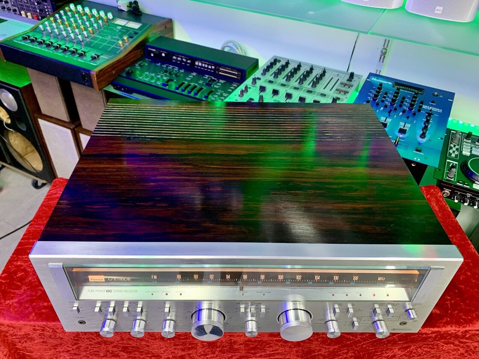 SANSUI G 8700DB Stereo Receiver 2X 160 Watts RMS Vintage 1979 WORK GOOD LlKE NEW