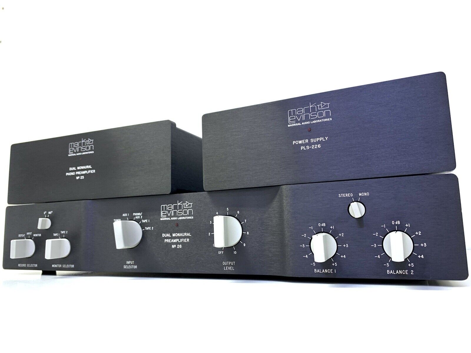 MARK LEVINSON N.26 Stereo Pre Amplifier + Pre Phono N.25 + Power Supply PLS-226
