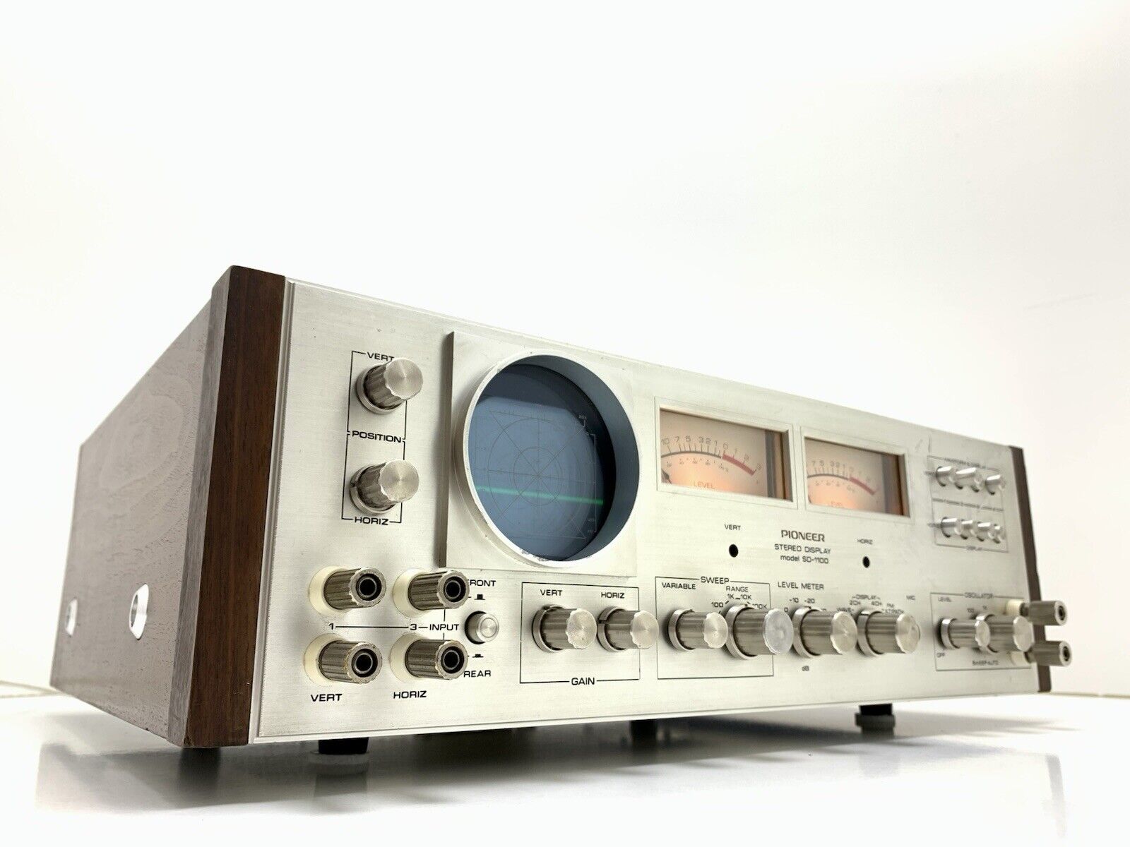PIONEER SD-1100 Stereo Display Audio Scope VERY RARE Vintage 1972 WORK Good Look