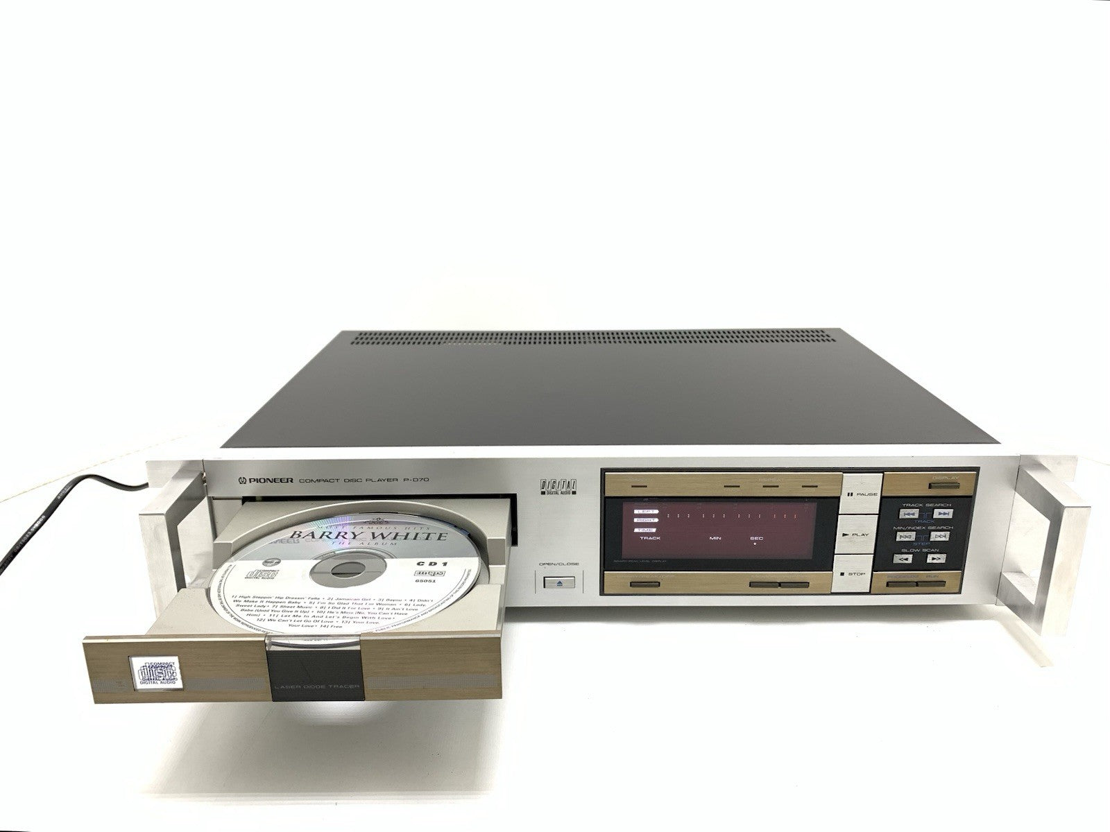PIONEER P D70 Compact Disc CD Player Exclusive Handles RACK 19