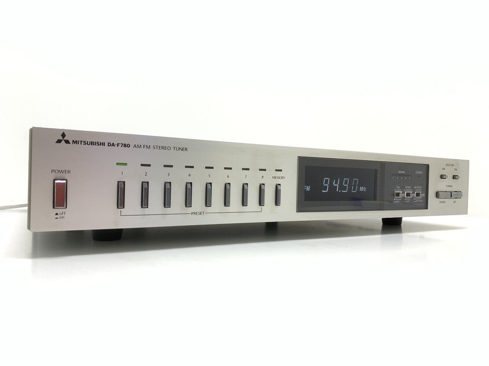 MITSUBISHI DA-F780 AM/FM Stereo Tuner Digital Hi End Vintage 1981 WORK Good Look