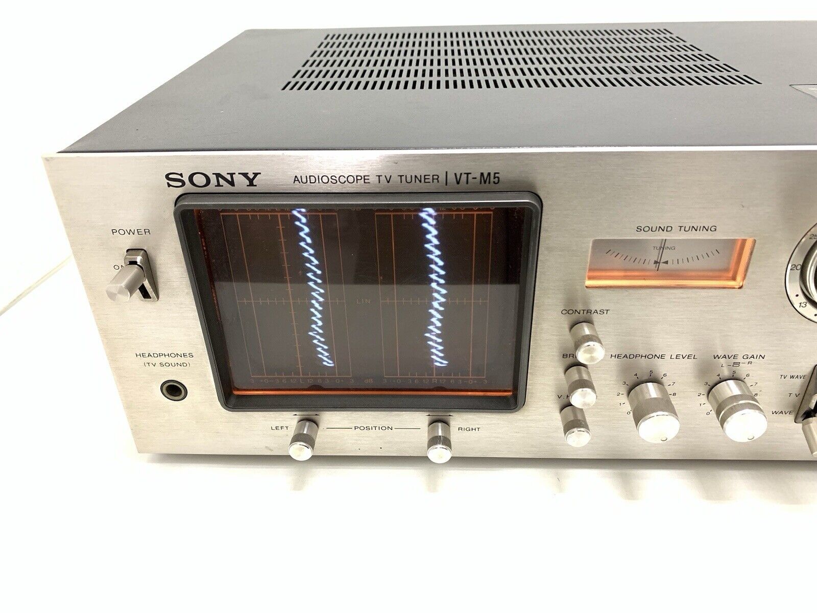 SONY AUDIO SCOPE TV TUNER VT-M5 Hi End Vintage 1977 RARE WORK 220Volts Good Look