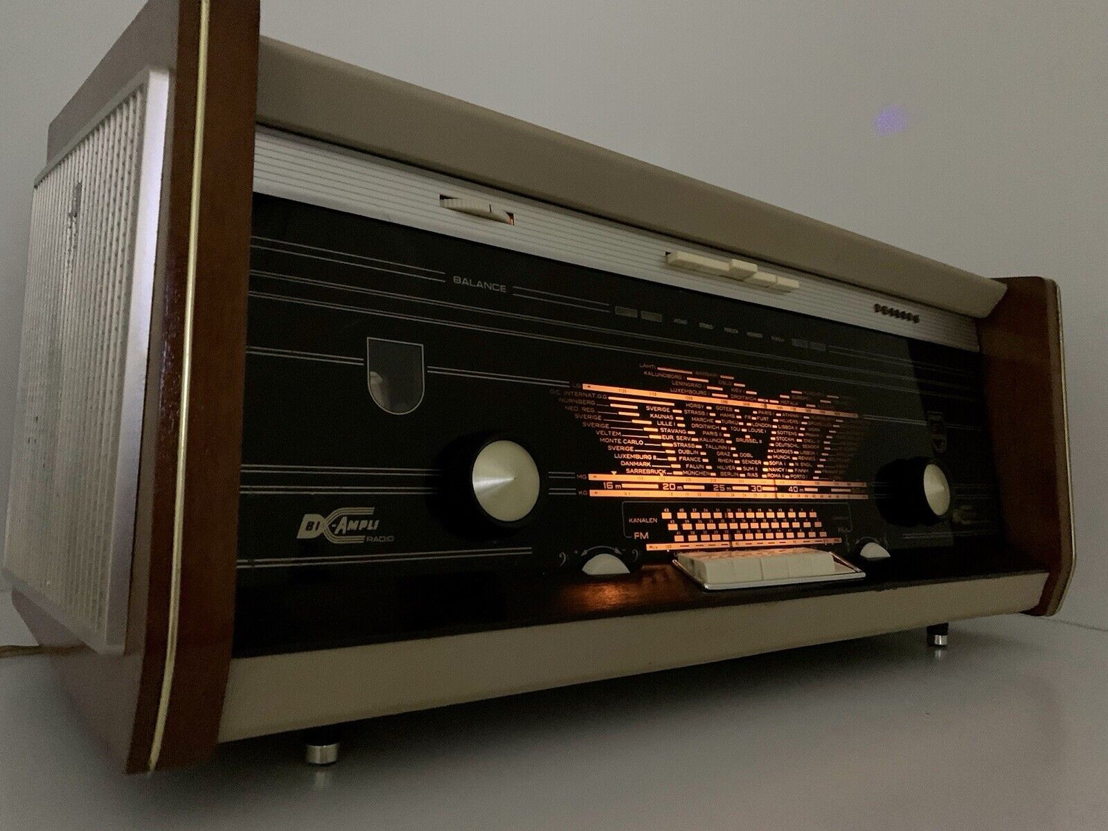 Radio PHILIPS B6X94A Eindhoven tubes FM Vaccum Tube Vintage 1959 WORK Good Look