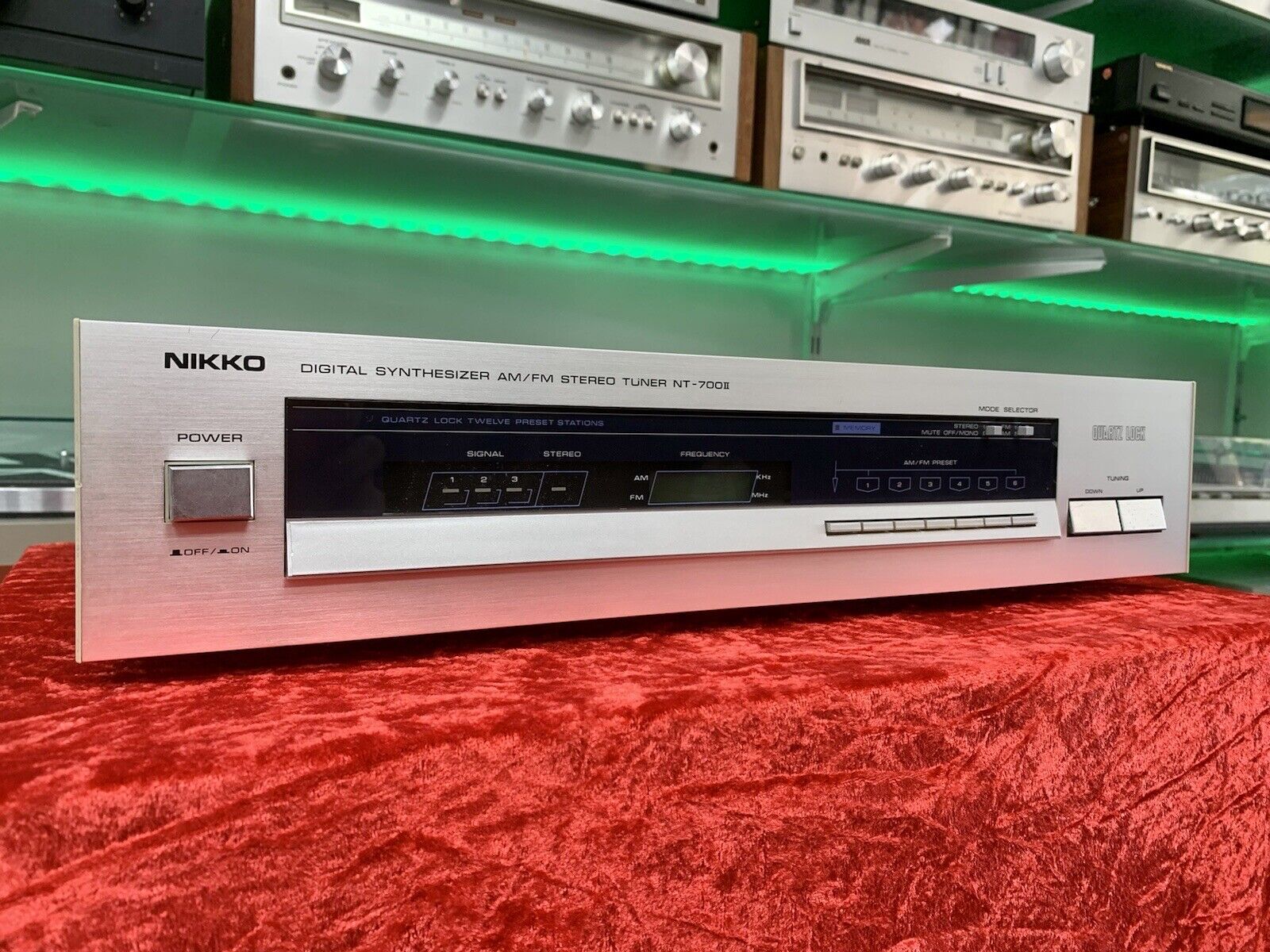 NIKKO NT-700 II AM/FM Stereo Digital Tuner Vintage 1981 Hi Fi Working Good Look