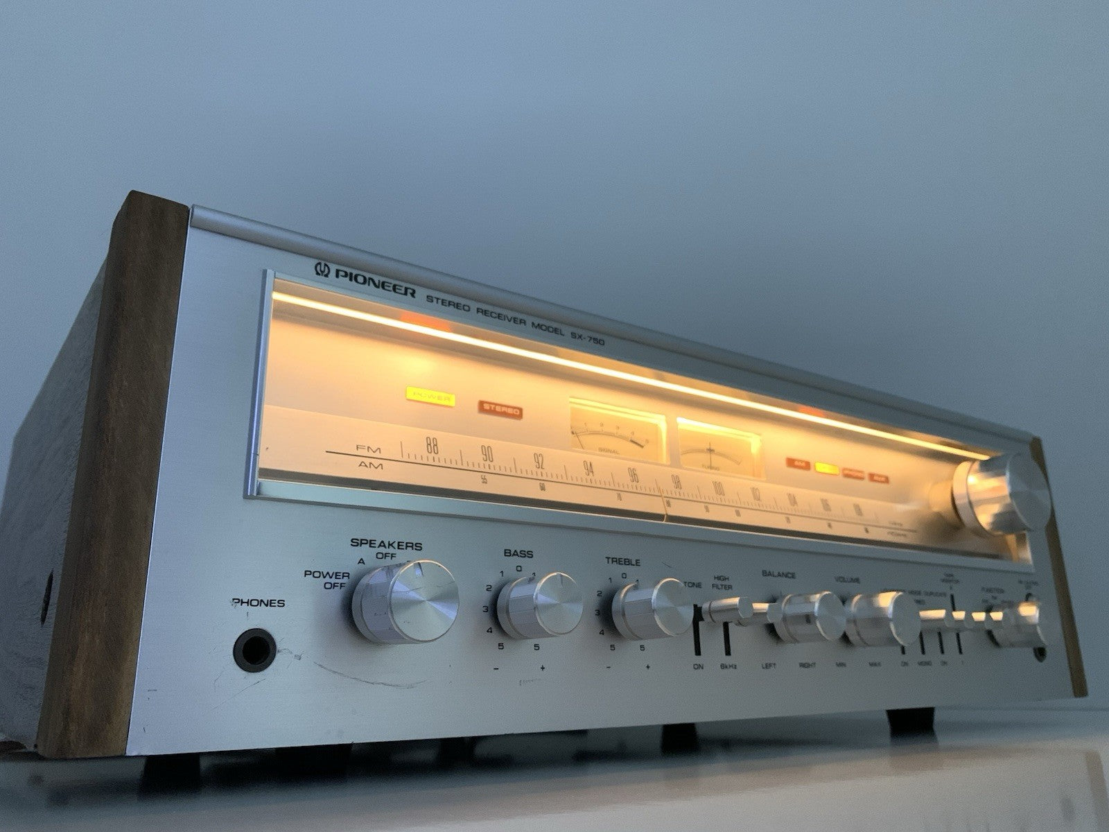 PIONEER SX 750 AM FM Stereo Receiver 50+50 Watts RMS Vintage 1976 WORK Good LOOK