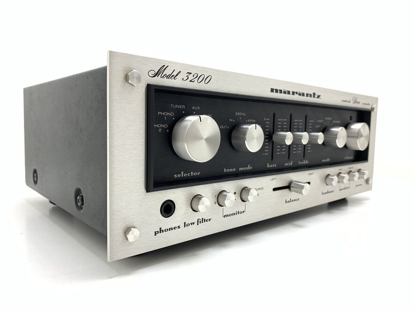 MARANTZ Model 3200 Stereo Pre Amplifier Vintage 1976 HiFi Work Like NEW GoodLook