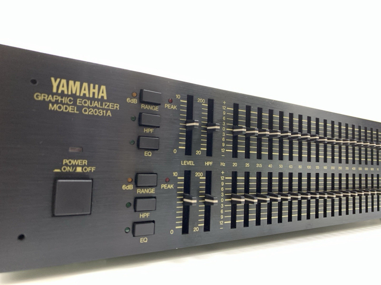 YAMAHA Q2031A Professional Graphic Equalizer 31 Bands Vintage Work Good Look