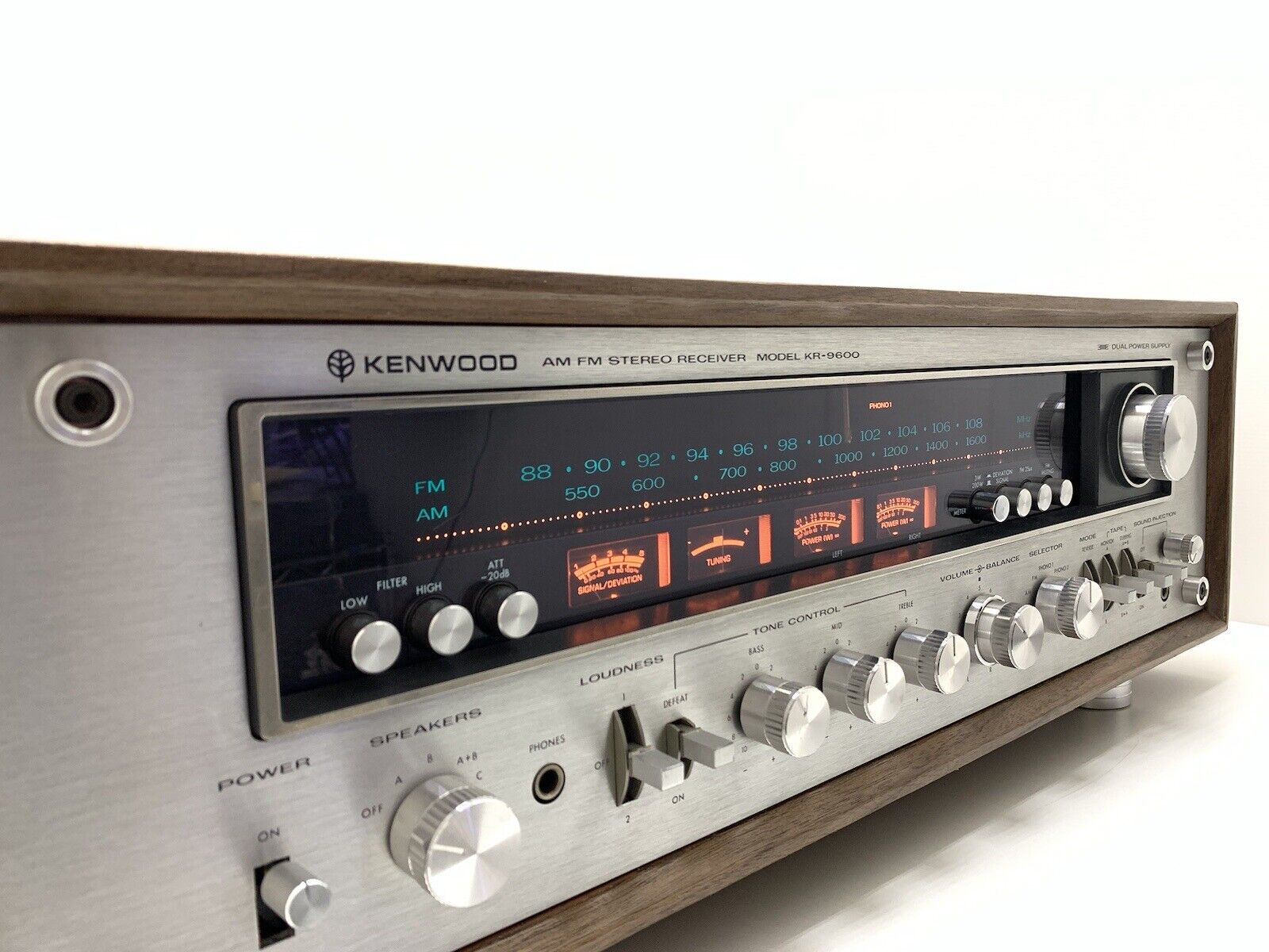 KENWOOD KR-9600 FM Stereo Receiver 2 X 160 Watts RMS Vintage 1976 WORK Good Look