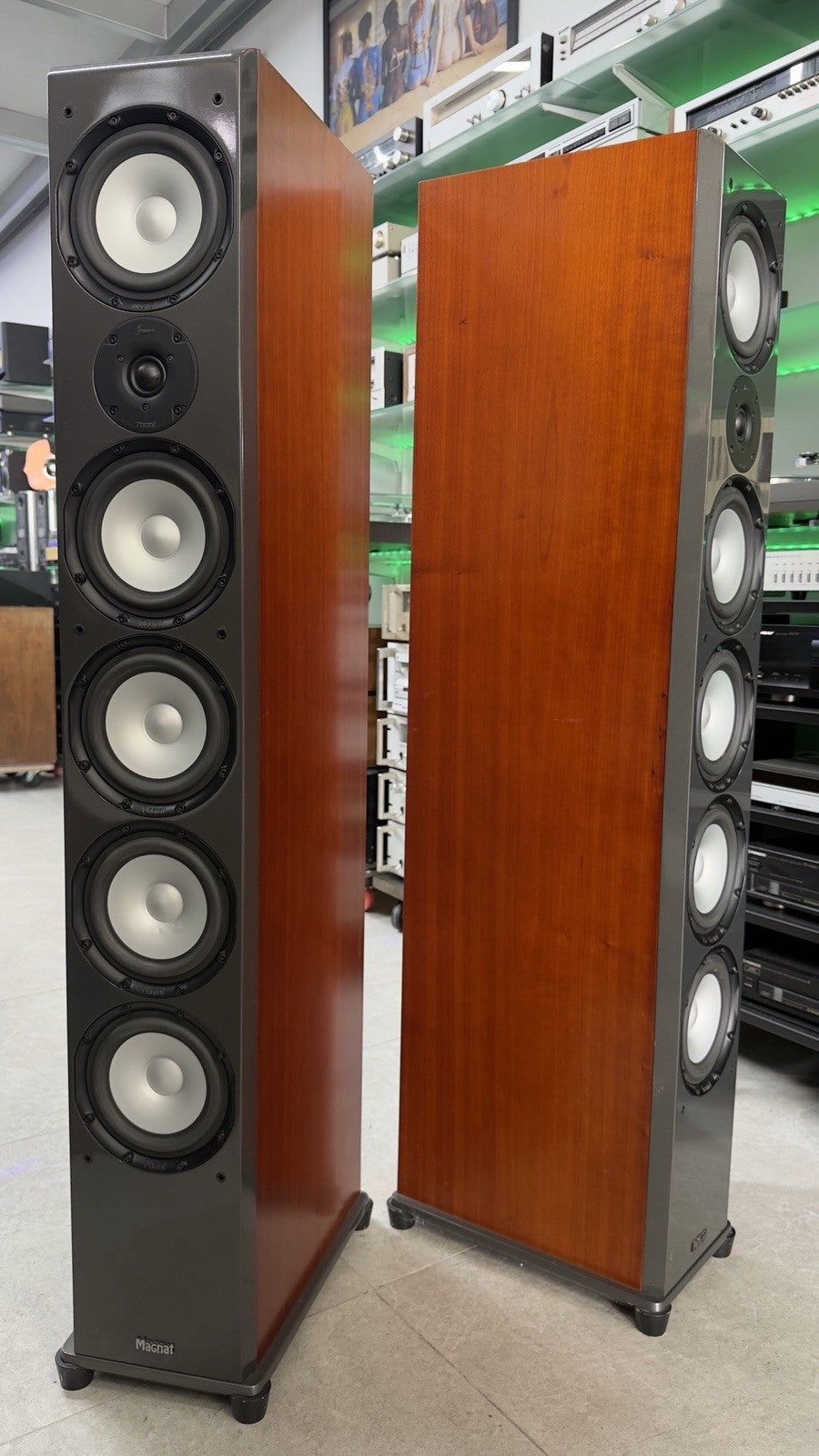 MAGNAT QUANTUM 908 High End 6 Speakers 3Way 320 Watts RMS Vintage WORK Good Look