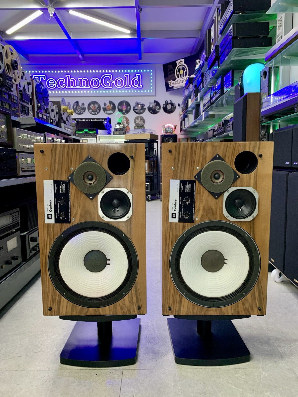 JBL L 100 Century LEGENDARY Studio Monitor Speakers Vintage 1970 WORK Like New