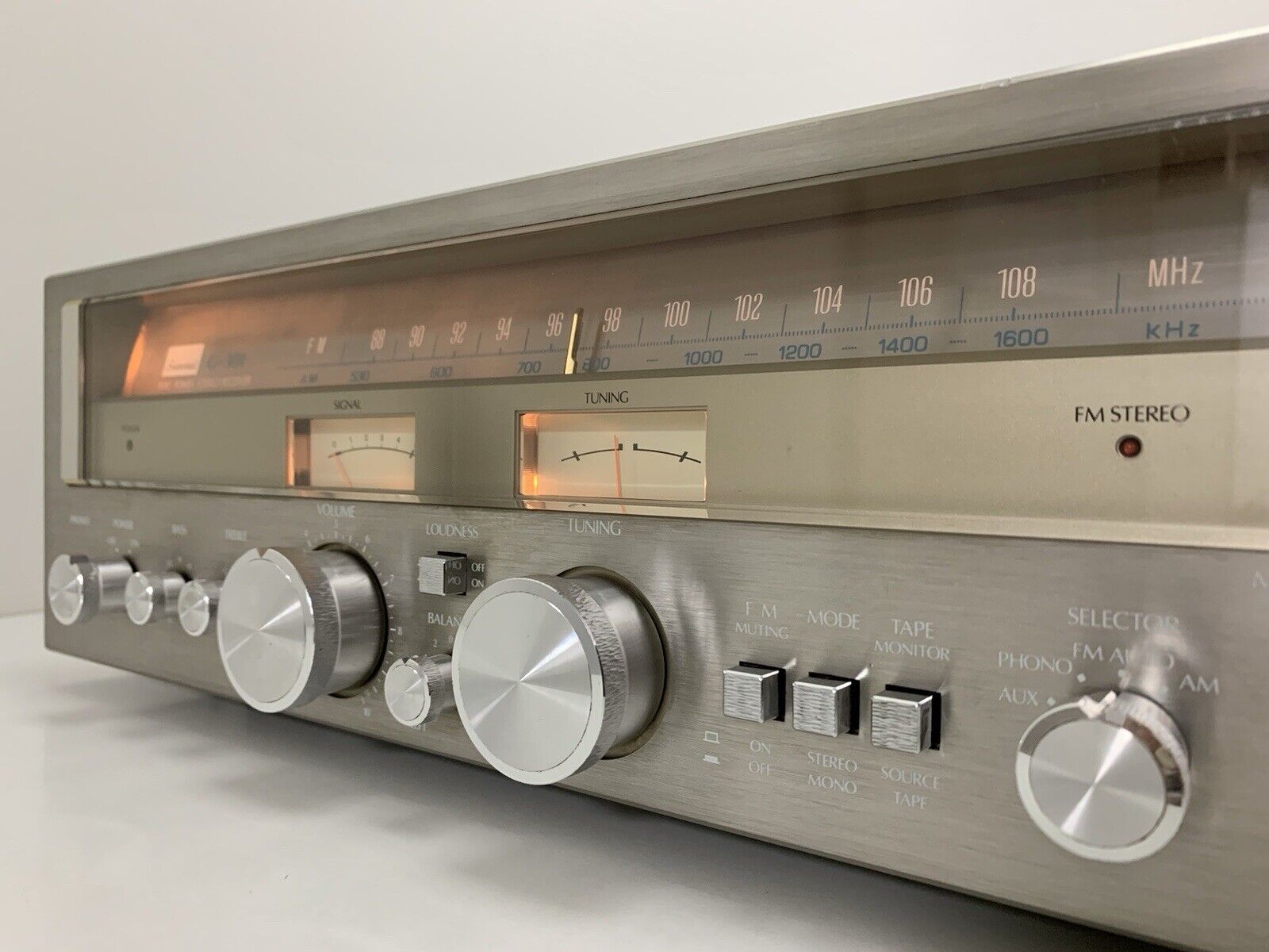 SANSUI G 301 / G-3000 Stereo Receiver 26+26Watts RMS Vintage 1978 WORK Good Look