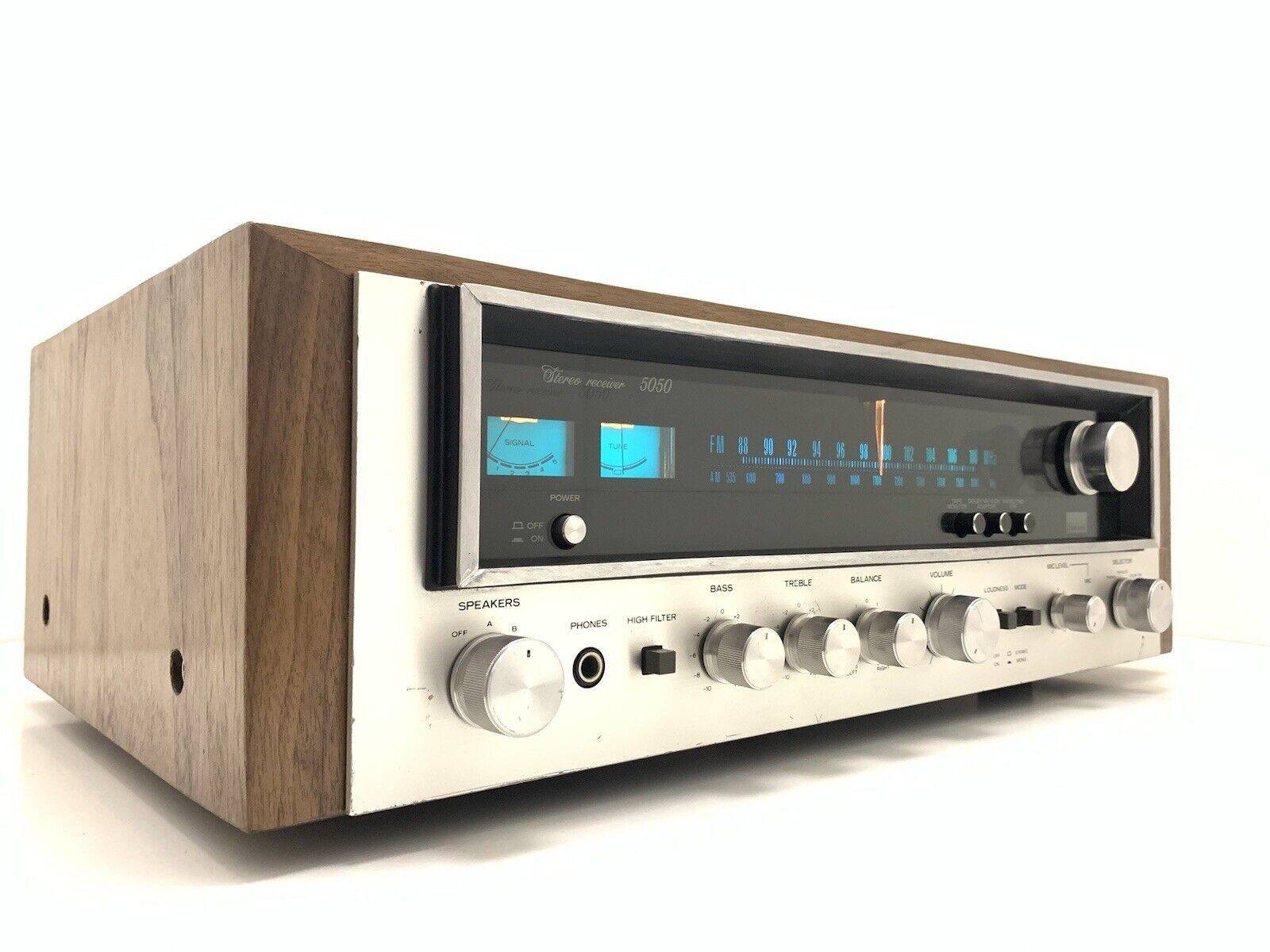 SANSUI 5050 AM/FM Stereo Receiver 30+30 Watts RMS Vintage 1976 Working Good Look