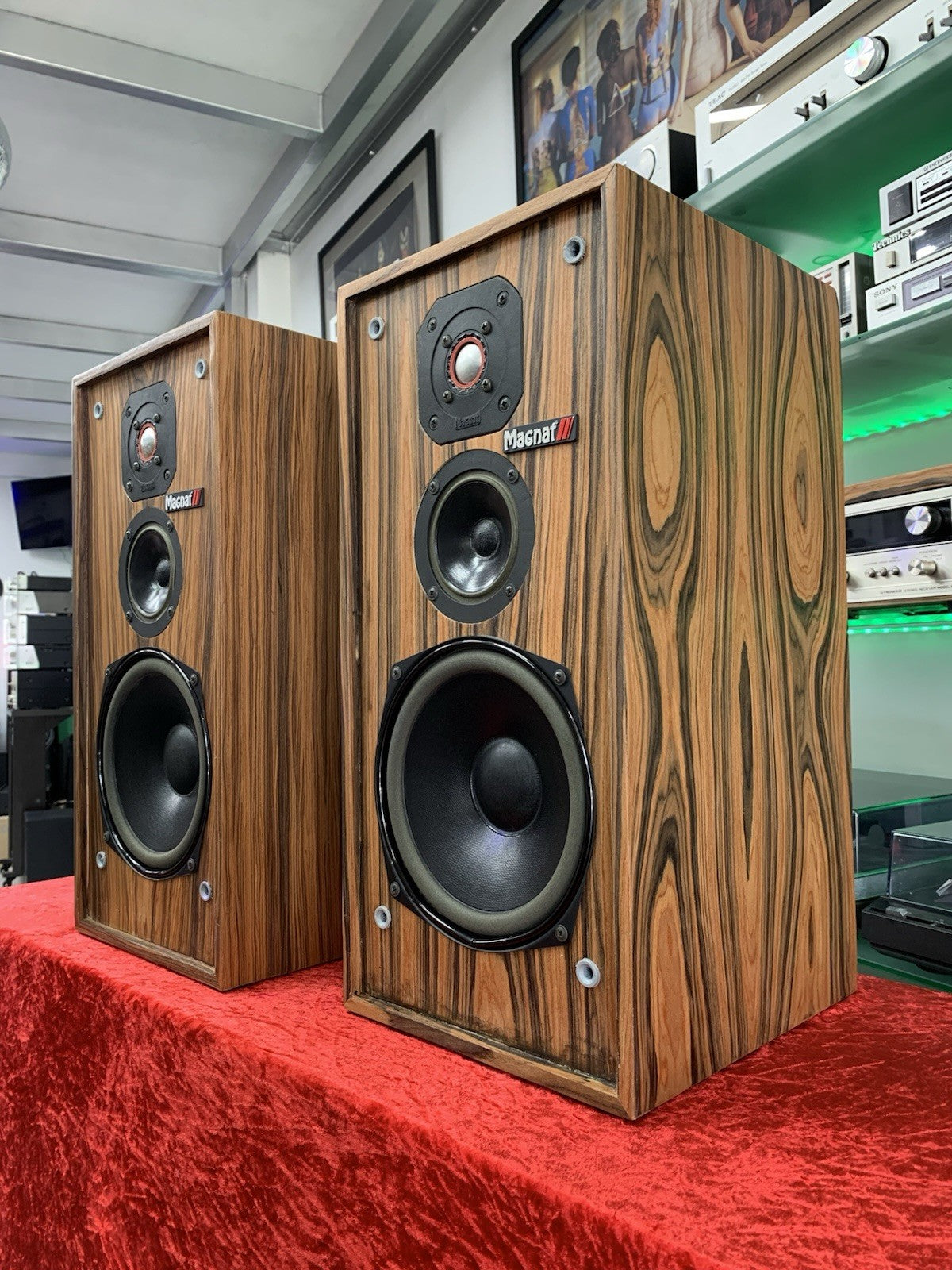 MAGNAT CONCEPT 3 High End Speakers 3 Way 80Watts RMS Vintage 1990 WORK Good Look