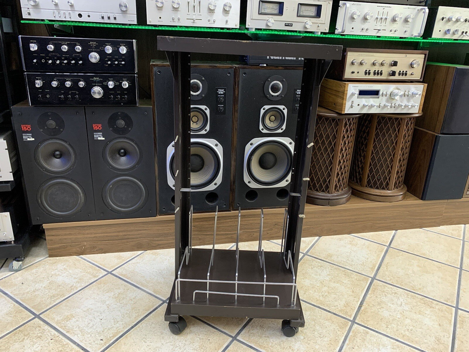 FISHER RA-7000 Original Audio Rack Very Rare Vintage 70's for TECHNICS Good Look