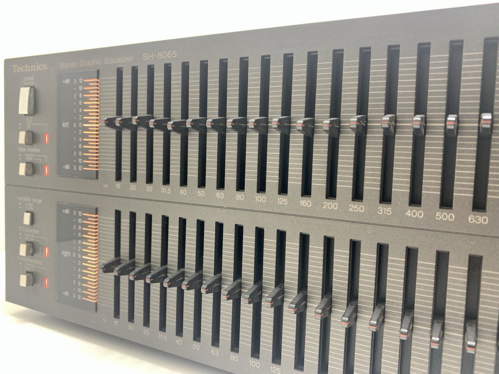 TECHNICS SH 8065 Stereo Graphic Equalizer 33 Bands Vintage 1983 Work Good Look