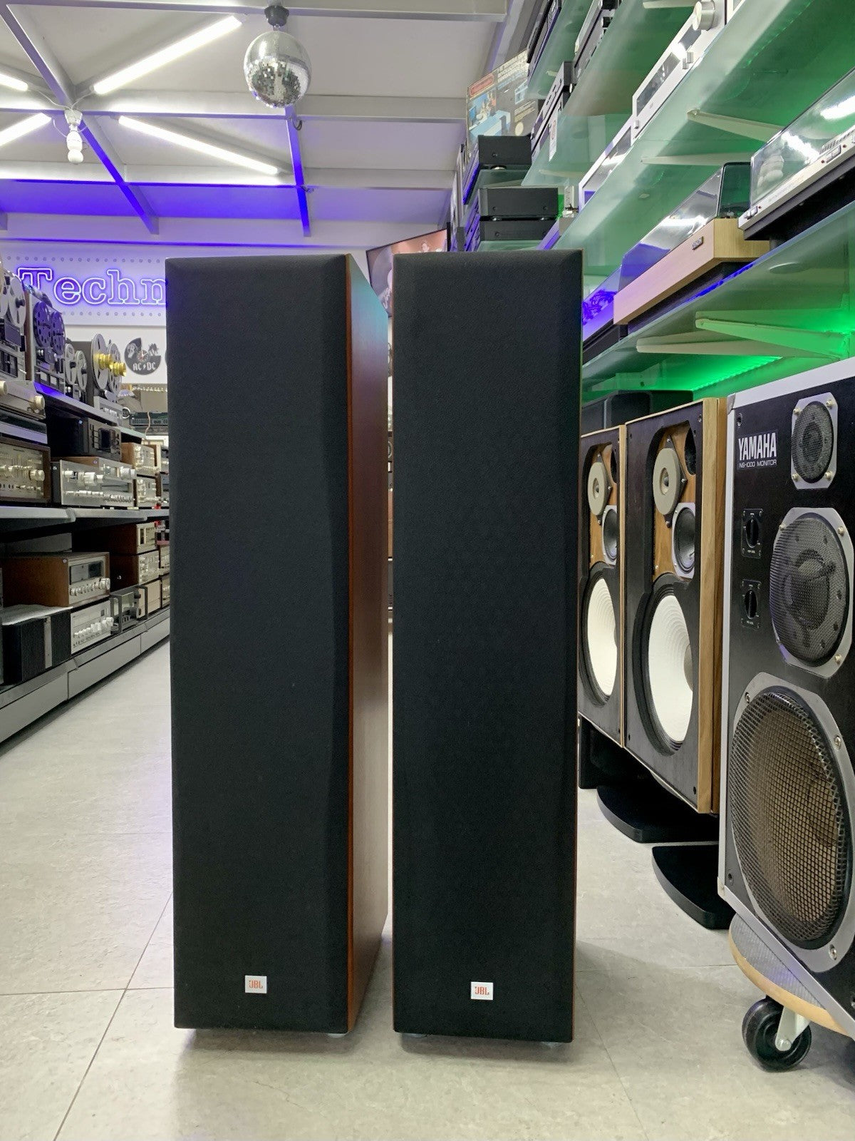 JBL E80 Northridge Monitor Speakers 400 Watts RMS Vintage 2003 WORK Good Look