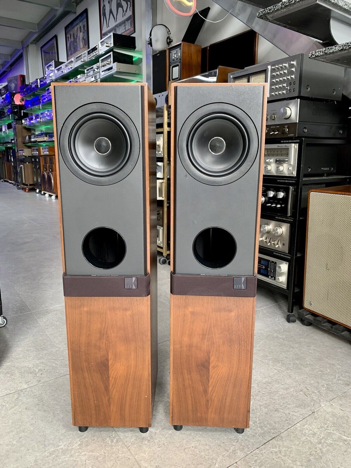 KEF REFERENCE SERIES Model 103/4S Vintage monitor Speaker 200W Work Good Look