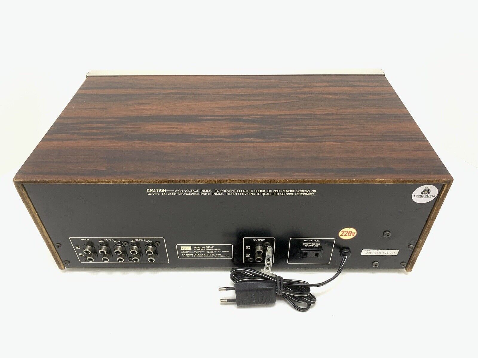 SANSUI SE-7 Stereo Graphic Equalizer  Vintage 1979  Wood WORK PERFECT Good Look