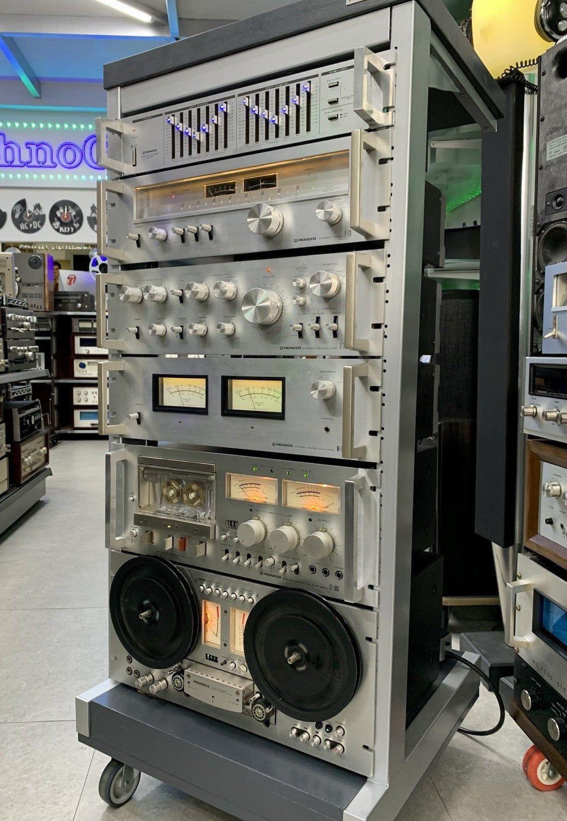 Hi End Rack PIONEER Hi End System Rack JA R2S SG 100 F 73 C 73 M 73 CT 800 RT 707 ...