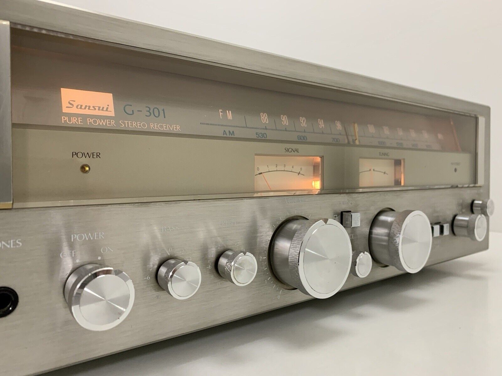 SANSUI G 301 / G-3000 Stereo Receiver 26+26Watts RMS Vintage 1978 WORK Good Look