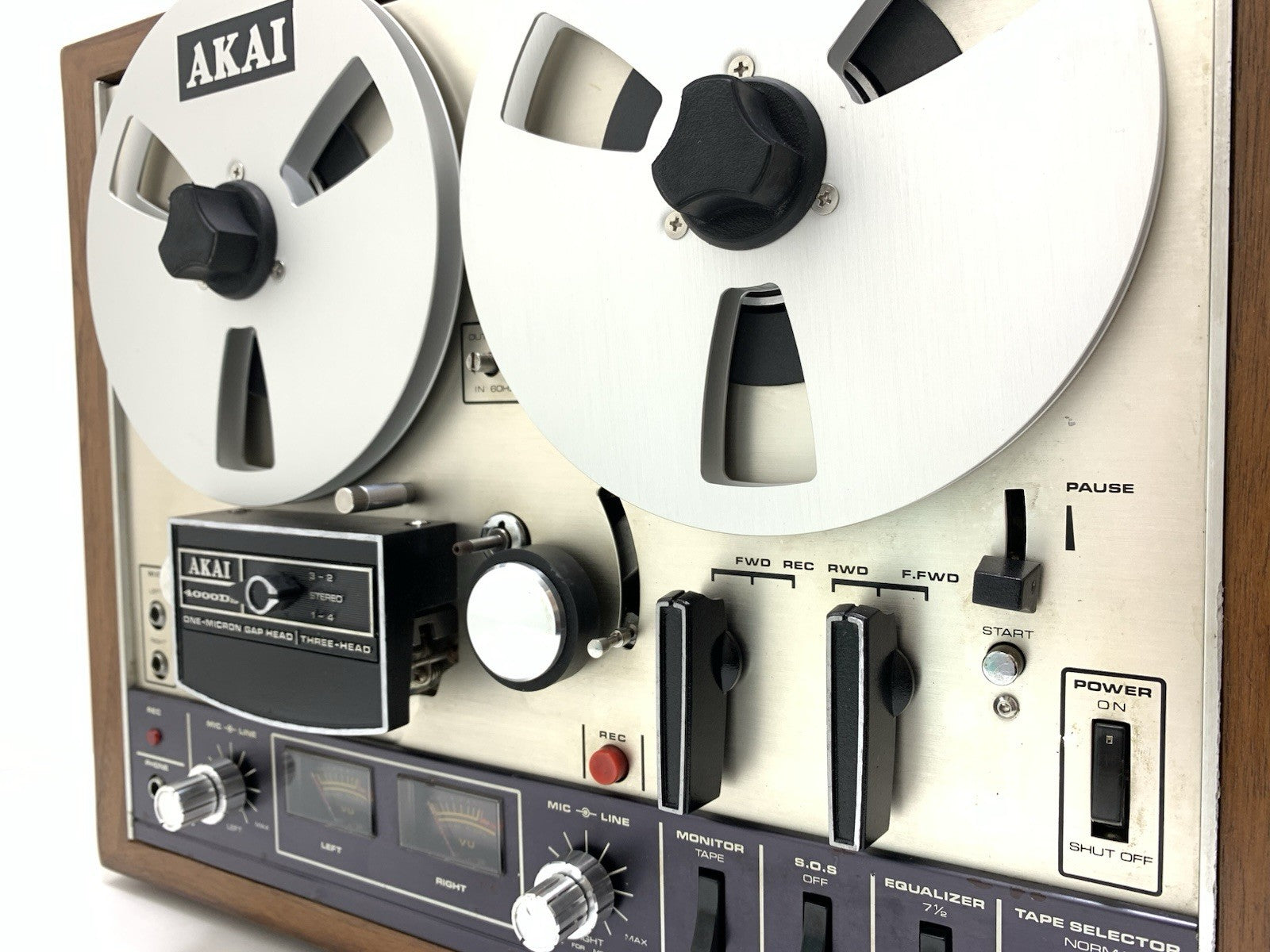 Cinta de carrete estéreo AKAI 4000 DS de 3 cabezales y 4 pistas