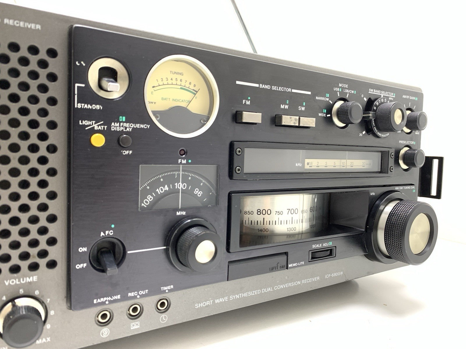 Sony ICF 6800W World Band Receiver Professional Radio Multiband Vintag Work Good