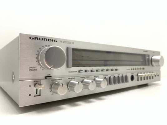 GRUNDIG R2000-2 Stereo Amplifier 2X50 WRMS Vintage 1980 Good Look AM/FM NOT WORK