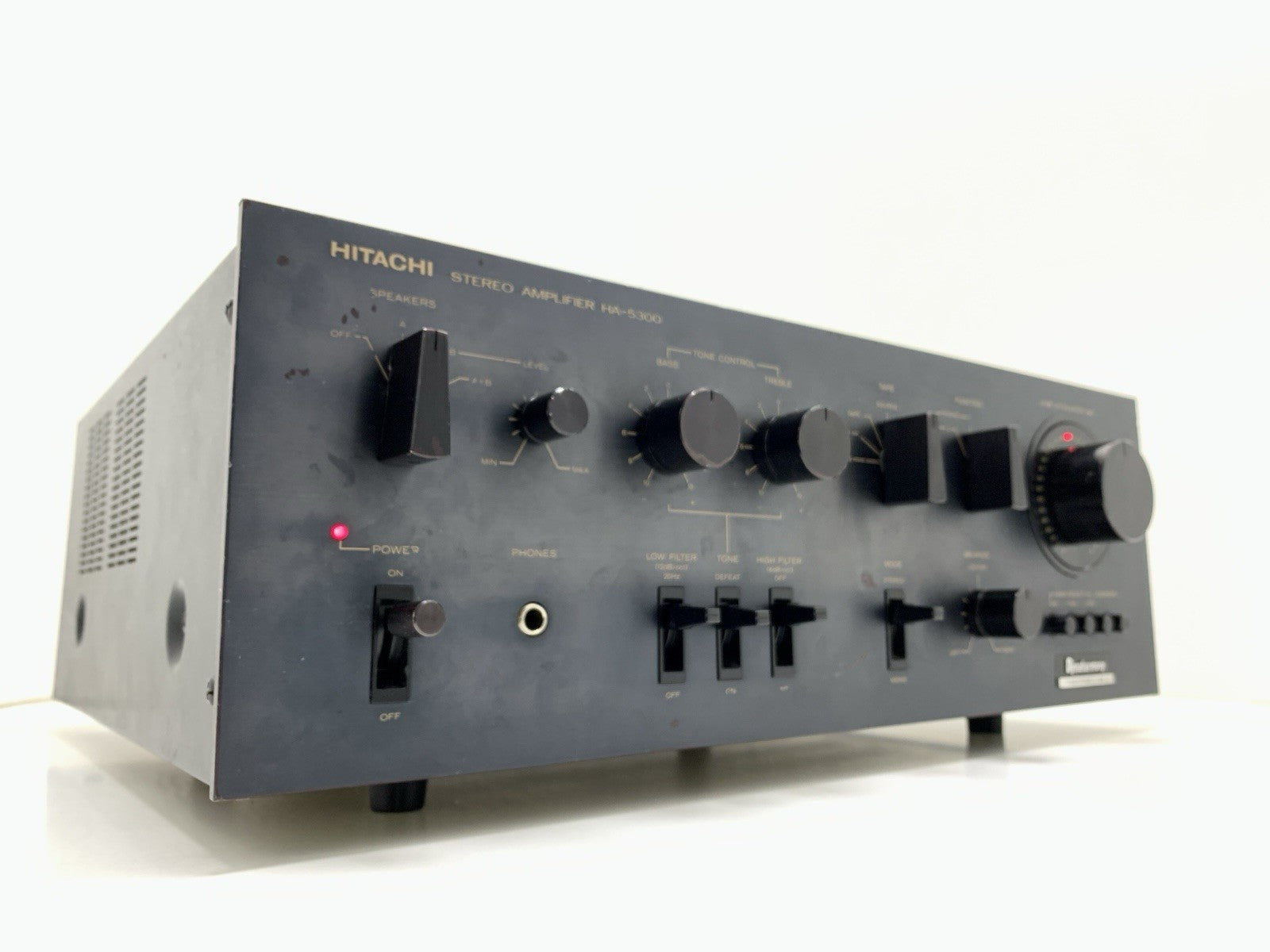 HITACHI HA 5300 Stereo Amplifier 60+60 Watts RMS Vintage 1977 Working Good Look