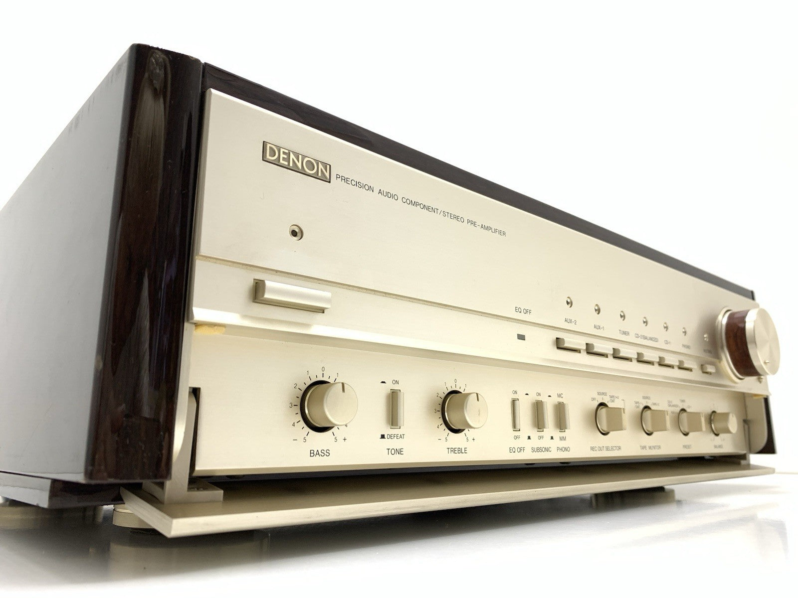 DENON PRA 2000RG Stereo Pre Amplifier Europe Version 220V Hi End WORK Good Look
