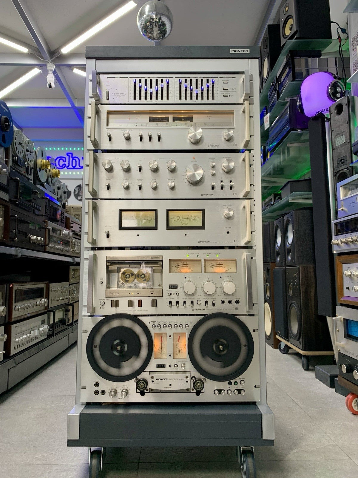 PIONEER Hi End System Rack JA R2S SG 100 F 73 C 73 M 73 CT 800 RT