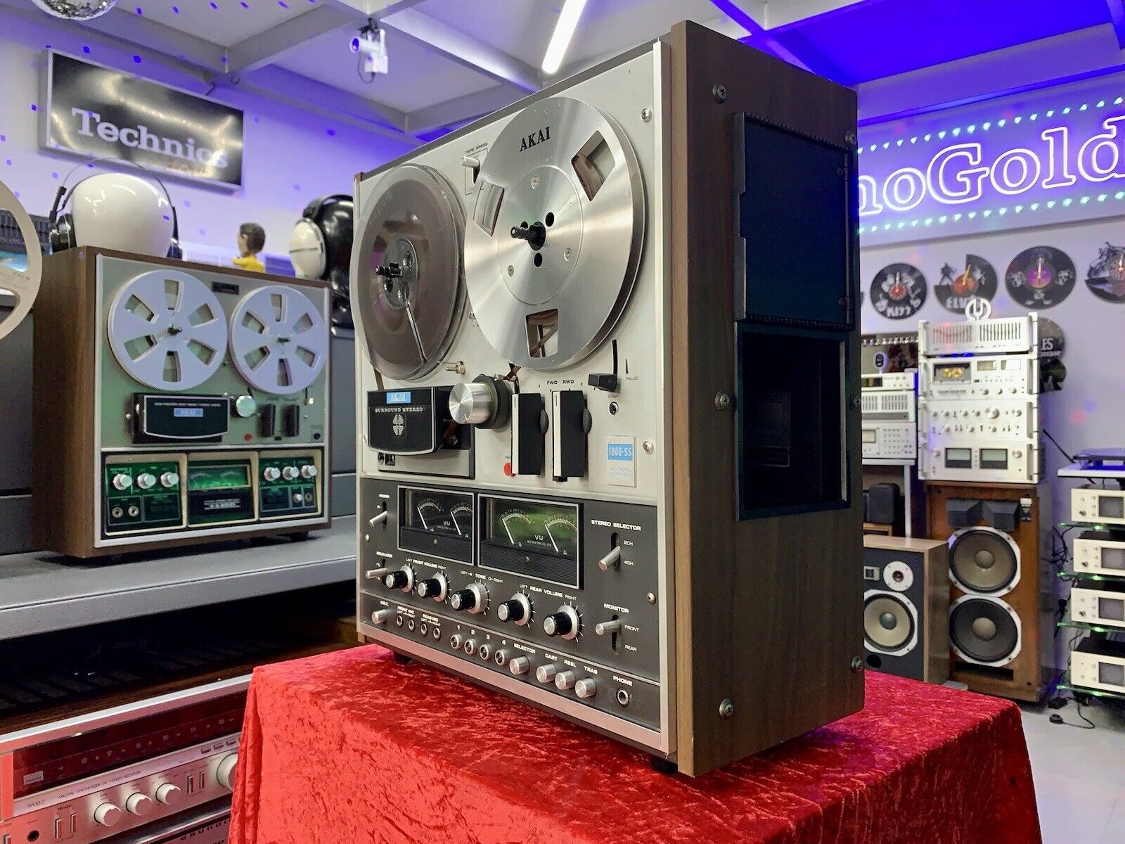 AKAI 1800SS Reel to Reel + 8 Track 4 Channel 7" Tape Vintage 1972 WORK Good Look