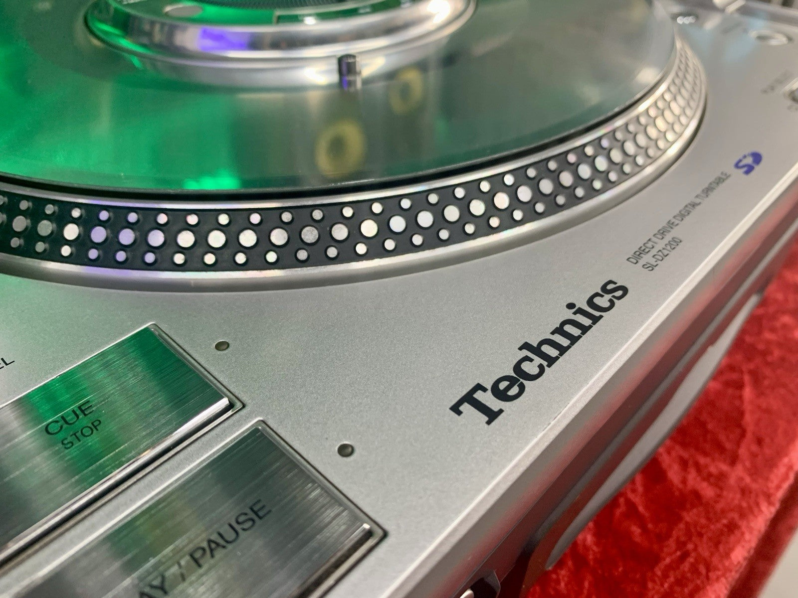 TECHNICS SL DZ1200 CDJ Stereo Compact Disc Player Vintage 2004 Working Good Look