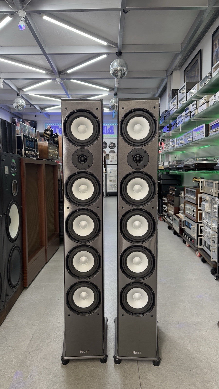 MAGNAT QUANTUM 908 High End 6 Speakers 3Way 320 Watts RMS Vintage WORK Good Look